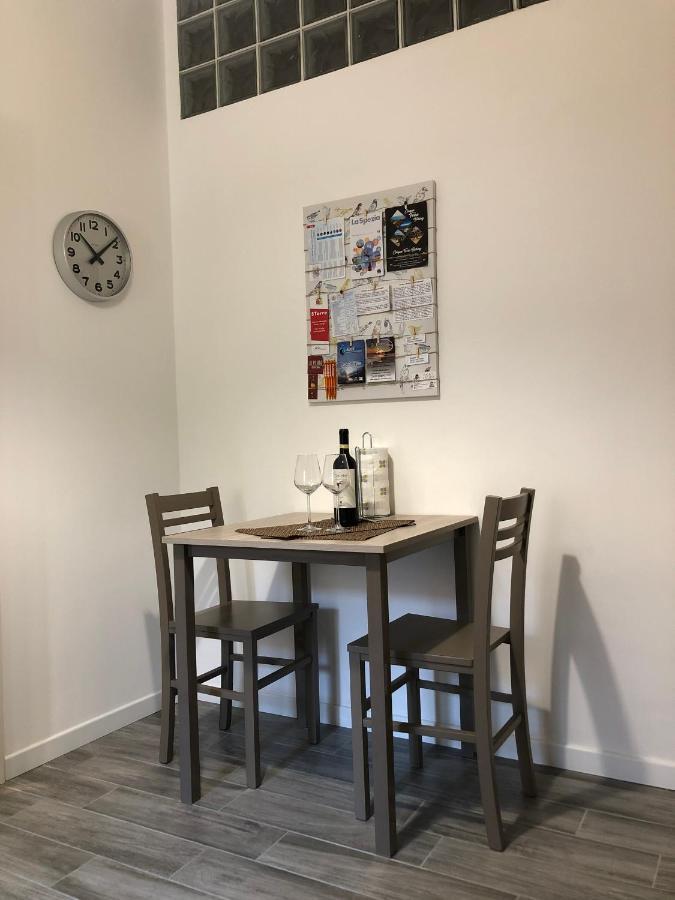 Am'S Apartment Специя Экстерьер фото