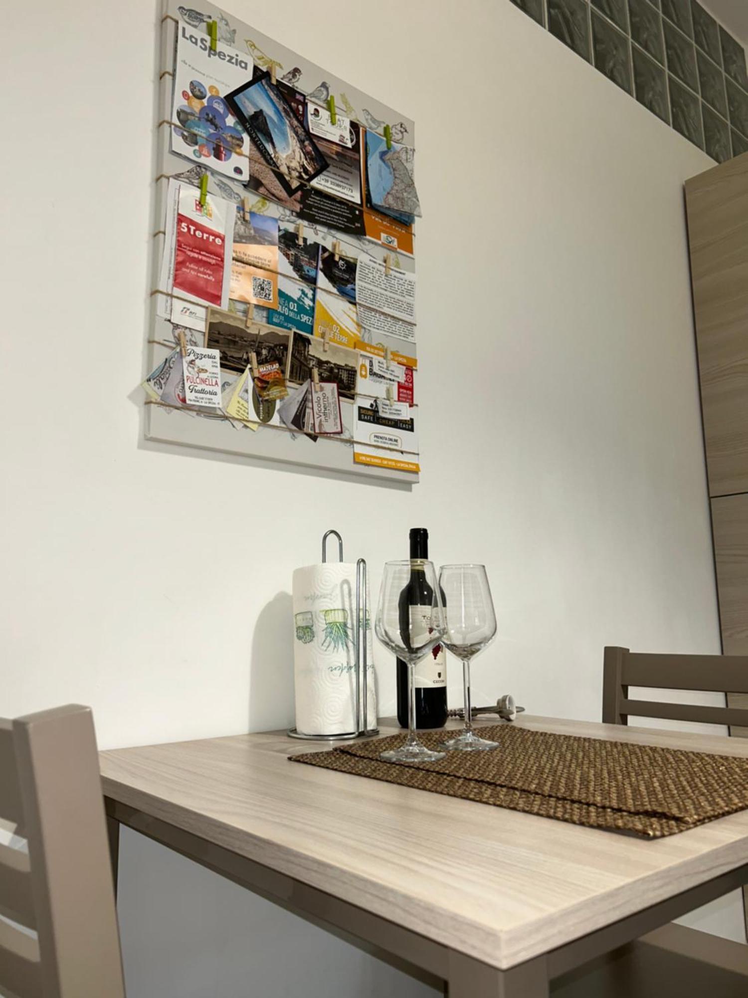 Am'S Apartment Специя Экстерьер фото