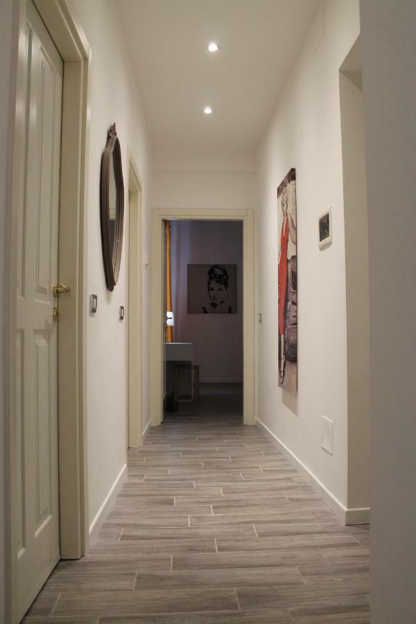 Am'S Apartment Специя Экстерьер фото